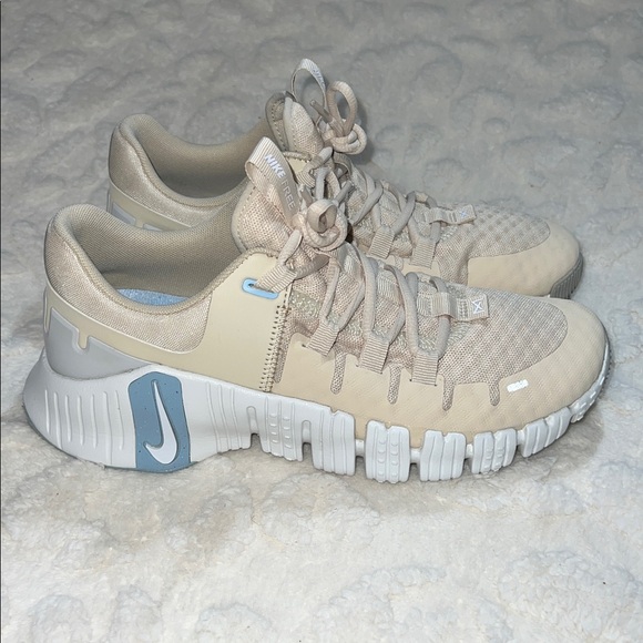 Nike Women's Free Metcon 5 Women’s Sneakers Size 8 - Picture 3 of 13